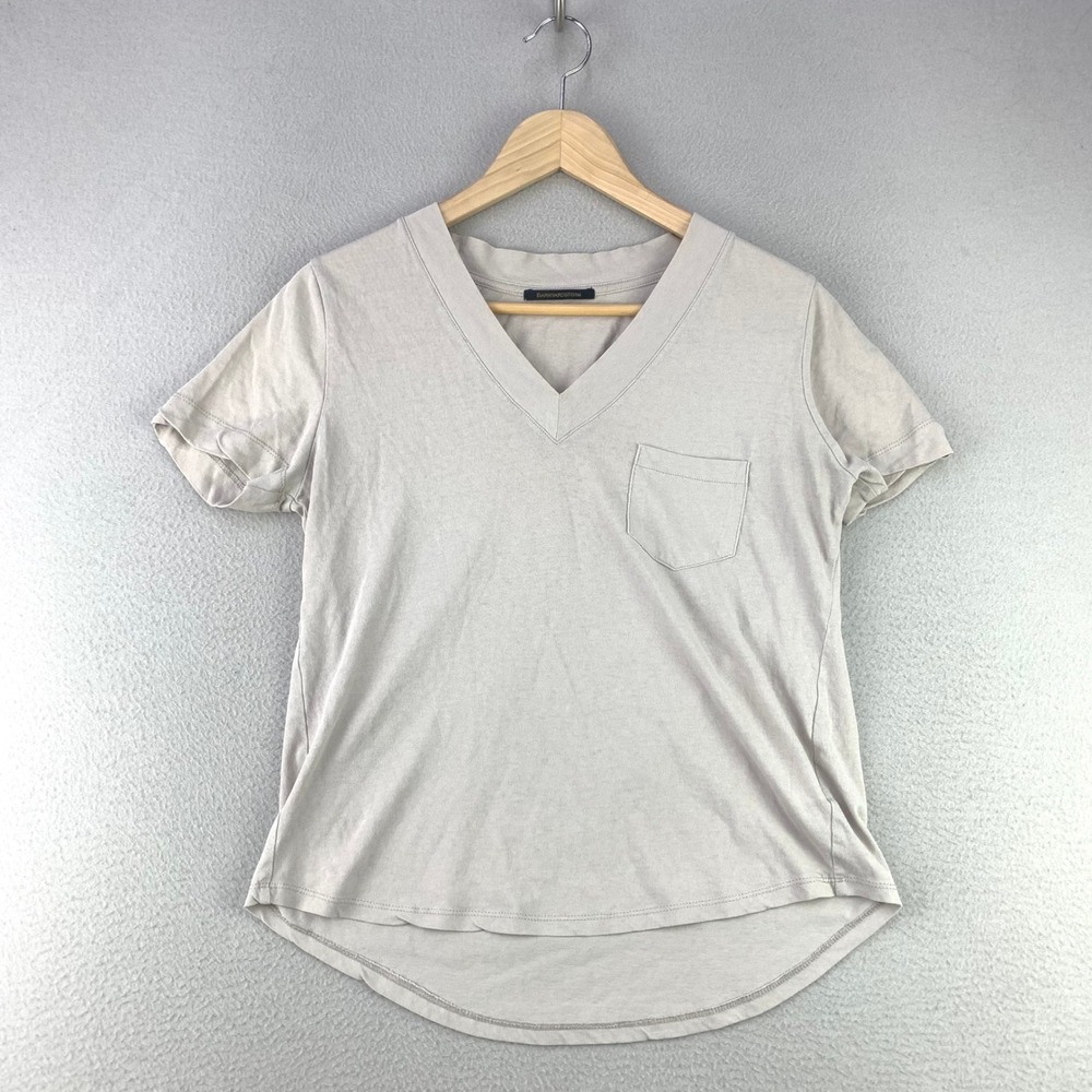 Barnyardstorm V-Neck Pocket T-Shirt Women Size Small 1 Beige Casual Cotton